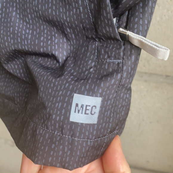 MEC Rain Jacket Black with Gray detail and fleece lining - Picture 4 of 10